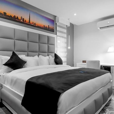 Villa Monument Hotel Aliayabiagba Ngoại thất bức ảnh
