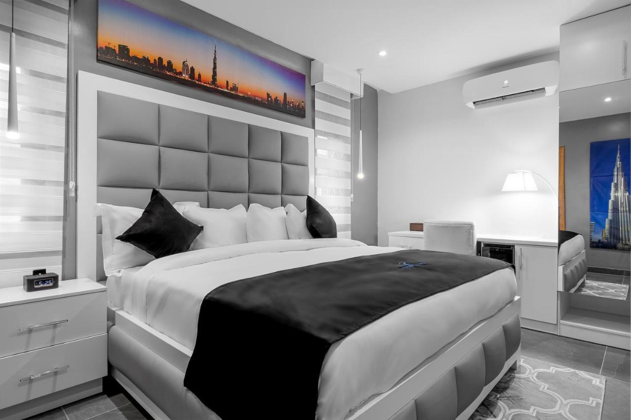 Villa Monument Hotel Aliayabiagba Ngoại thất bức ảnh