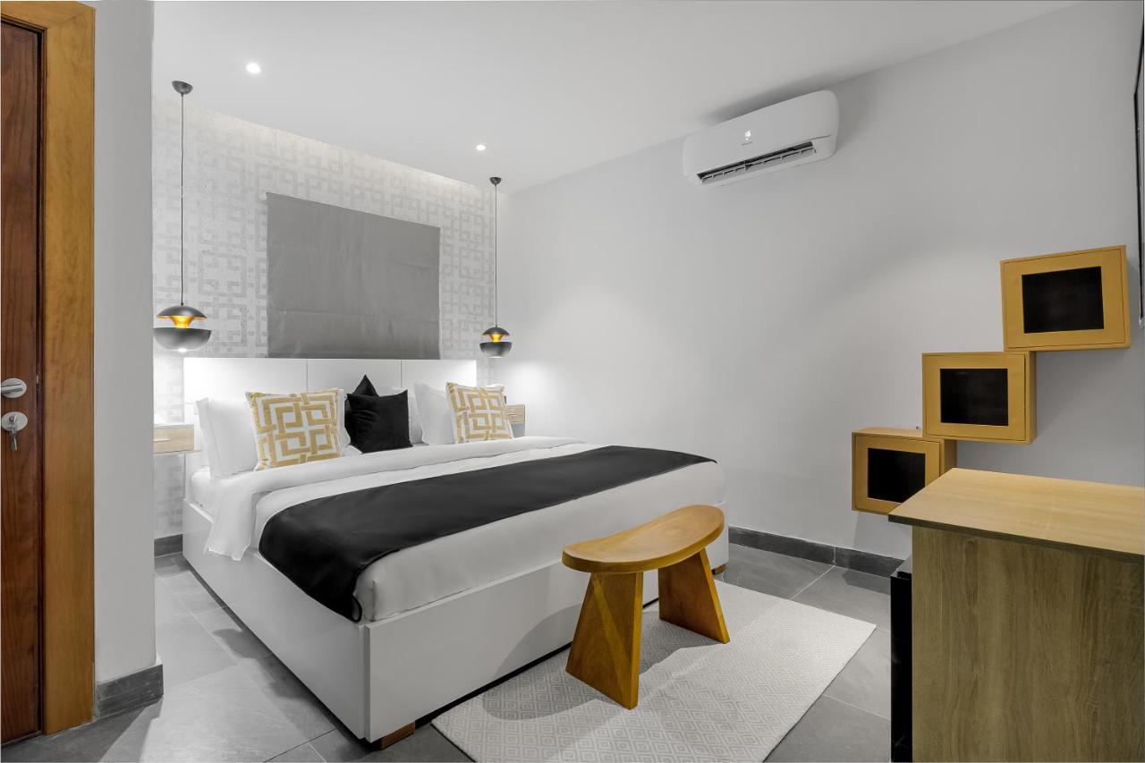 Villa Monument Hotel Aliayabiagba Ngoại thất bức ảnh
