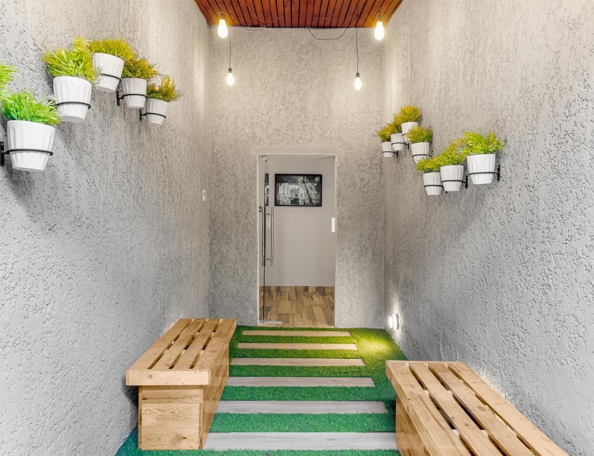 Villa Monument Hotel Aliayabiagba Ngoại thất bức ảnh